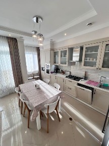 Преміальна видова 3-к. квартира з дизайнерським ремонтом | 121 м²