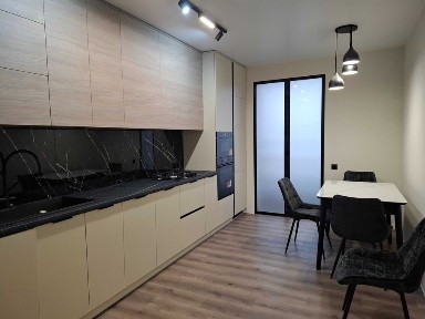 Продаж 2 кімнатної квартири у новобудові вул. Тролейбусна