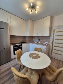 Продаж 2-кім. квартири 59 м. кв., в. Малоголосківська