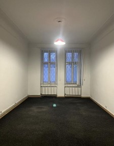 3-к. в.Крушельницької, центр, парк І. Франка