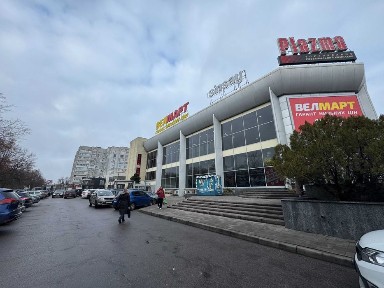 Підвальне приміщення на Казбеті біля ТРЦ Плазма