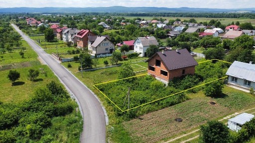 Цегляний Будинок/Незавершене будівництво неподалік міста Стрий