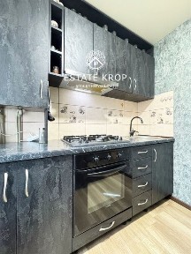 Продаж двохкімантної квартири по Яновського