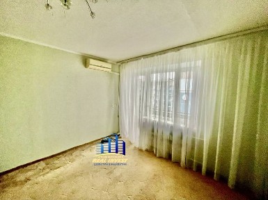 Продам 1 кім. чешку