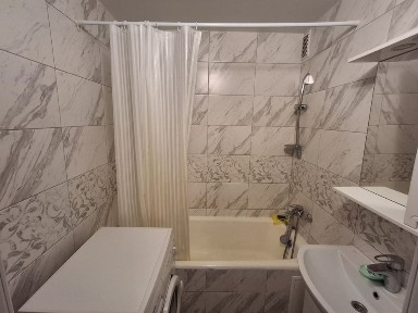 Сдається 2х кімн. квартира, вул. Ревуцького 18,12/13,57,31,8