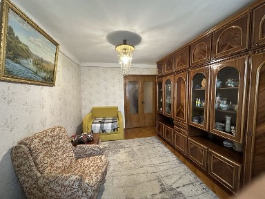 Продаж 3к в центрі міста