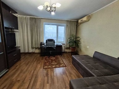 Довгострокова оренда двокімнатної квартири, вул. Чорновола 33