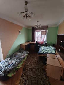 Продаж трикімнатної квартири в Києві