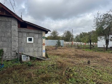 Продаж будинку під знос