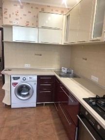 Сдам 2х ком квартиру с Ремонтом на Заболотного /Сахарова -газовый дом