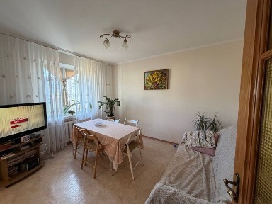 Продаж квартири Озерна