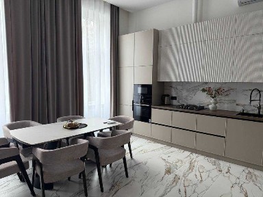 Продаж 2 к. квартири у центрі міста вул. Словацького. Вид у парк Франка