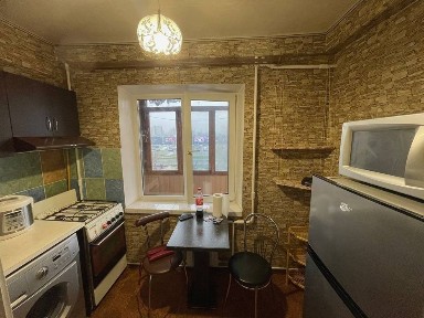 Здається 1 кімнатна квартира по вулиці Богатирська, 8