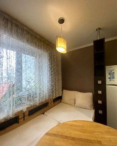 Оренда 1-кімн. 54 м2 на Б. Зерових, 14 Б. Довгостроково