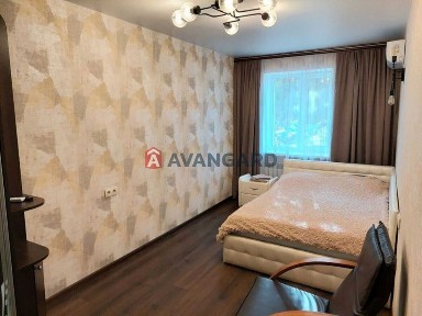 2 кім в центрі міста