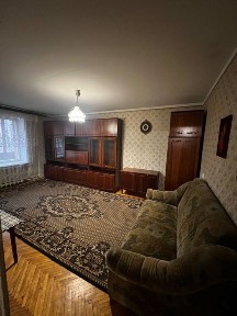 Бюджетна 1 кім. квартира просп. Молоді