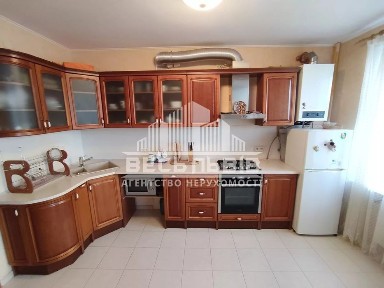 Продаж 2-кімнатна квартира вул. Жасминова (Зелена 115)