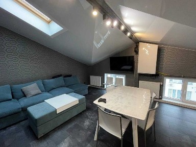 Продаж 3 кім квартири в центрі з ремонтом/Бельведерська