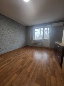 Продаж однокімнатної квартири недалеко від центру.