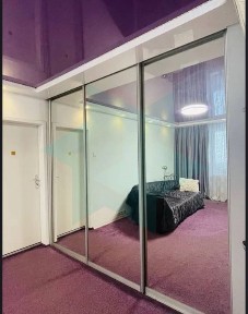 Продам квартиру з орендарями