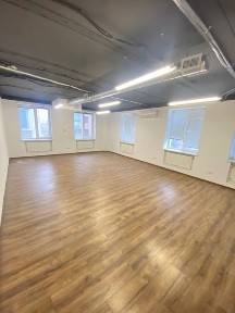 Здам офіс у сучасному бізнес-центрі біля метро Університет