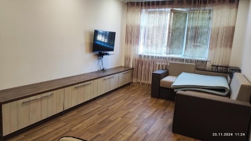 Сдаю впервые 1 к на 1 эт в Центре Корвбельного района