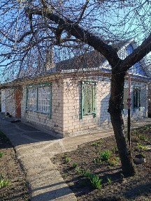 Продам затишний будинок в центрі. Y.A.