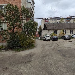 Продається 2-х кімнатна квартира 40м2, 5 поверх, центр міста