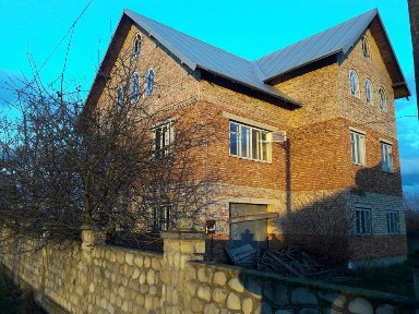 3-х поверховий будинок в м. Тлумач