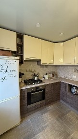 3к Британська (60кв) 4/5поверх не кутова ремонт меблі