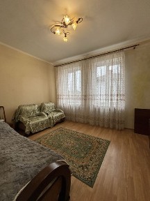 Продається двокімнатна квартира