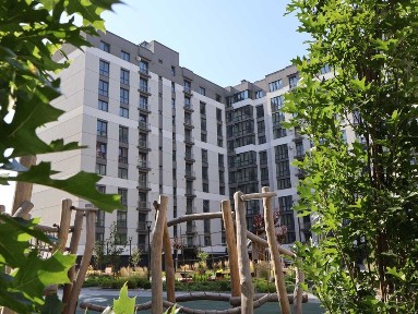 2-кімнатна поруч міського озера та парку!