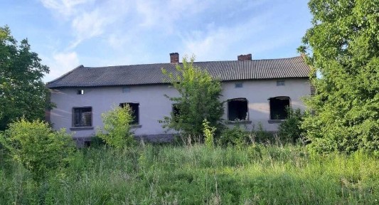 Продається будинок 235 кв. м.+ 16 соток землі за ціною фундаменту