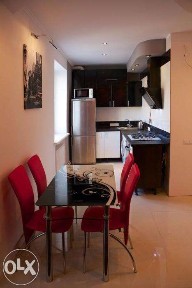 2-х кім ЛЮКС в одному кварталі від Площі Героїв Майдану! ЦЕНТР!.