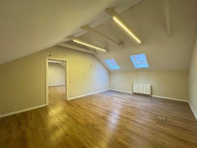 Офісної комерційної будівлі із закритою територією вул. Героїв УПА