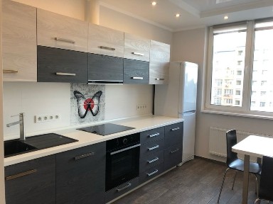 Здановської 50/2 продаж затишноі сучасноі квартири. Без %