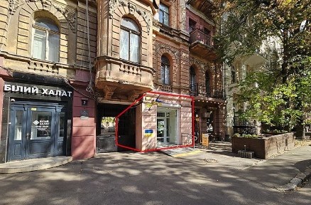 Сдам фасадное помещение на Садовой в центре