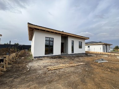 Будинок у с. Нове (біля Боряки) ділянкаГаз