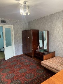 Продаётся 1 ком. киев. пр-т, 1 этаж пр. Мира