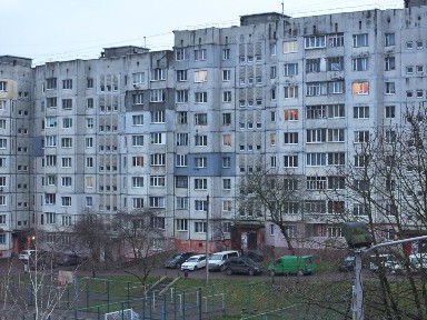 Продам квартиру 3-х кімнатну вул. Вербова