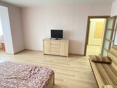 Власник Без Комісії Здається в оренду 1 кім. квартира Набережна 10