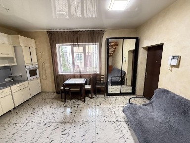 1-к, двохрівнева квартира, Чоботарський пров.