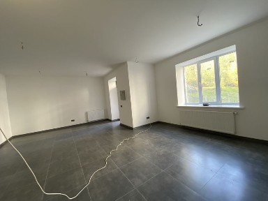 Оренда комерційного приміщення масив Дружба в новому будинку