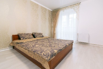 Квартира посуточно в центре в новостройке ул. Петропавловская 79