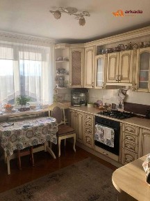 1КІМ. Обжитий будинок Цегла Індивідуальне опалення Є ліфт