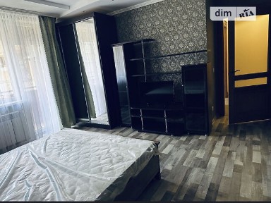 Здам подобово 1к квартиру на вул. Хіри Олександра 21 • ID 33424823