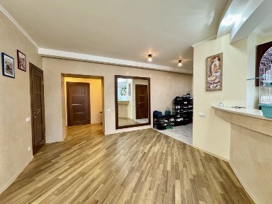 Продам 3 к. кв ул. Кедрина 133 кв. м