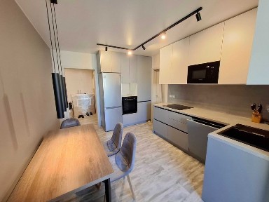 Київ, Голосіївський, Кішки 5Б