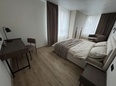 Продаж 3к квартири, 91 кв. м, вул. Чернівецька