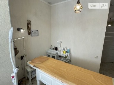 Продаж комерційного приміщення на вул. Академіка <a href='/newbuilding/1228/view/zk-saharova'>Сахарова</a> 9, площа 40 кв. м • ID 29417419